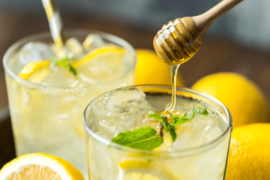 4 điều cần biết khi giải rượu bằng chanh mật ong