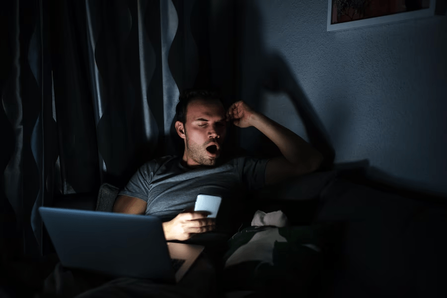 Thói quen thức khuya có thể gây yếu sinh lý ở nam giới