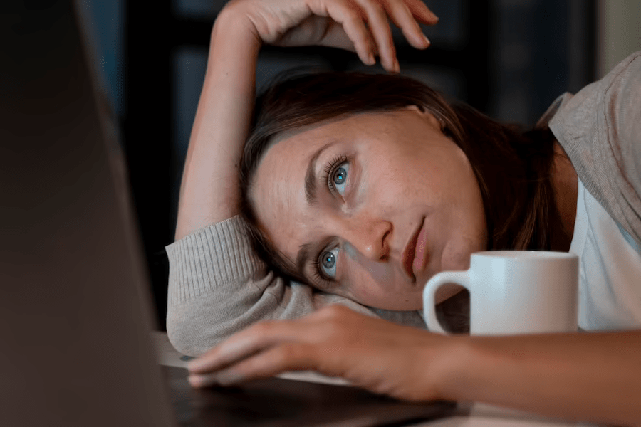 Thức khuya ảnh hưởng đến hệ miễn dịch